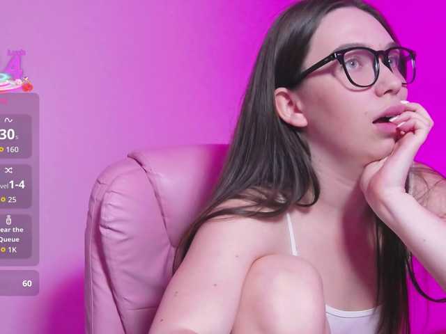 ArianaHotAriana live cam on BongaCams