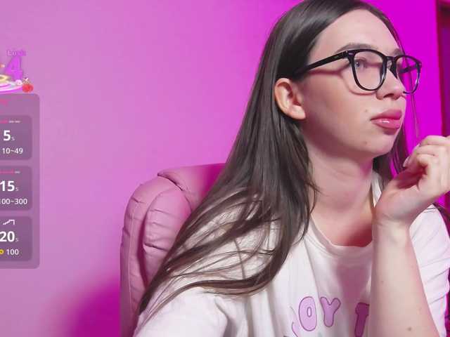 ArianaHotAriana live cam on BongaCams