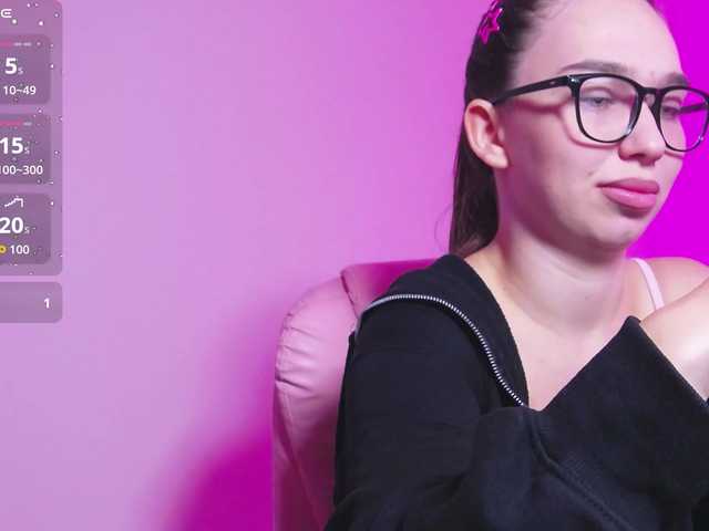 ArianaHotAriana