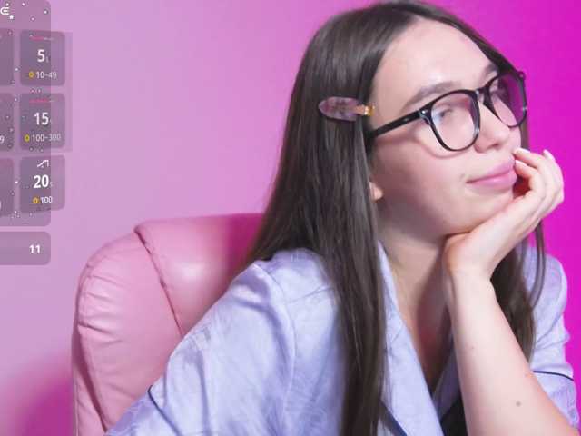 ArianaHotAriana