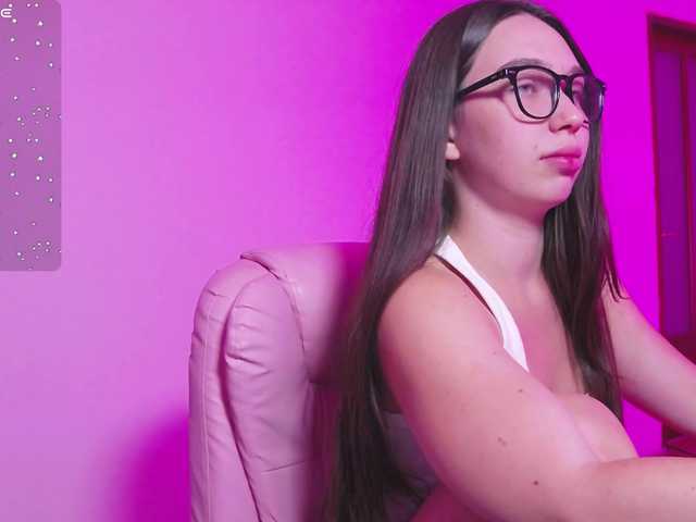 ArianaHotAriana live cam on BongaCams