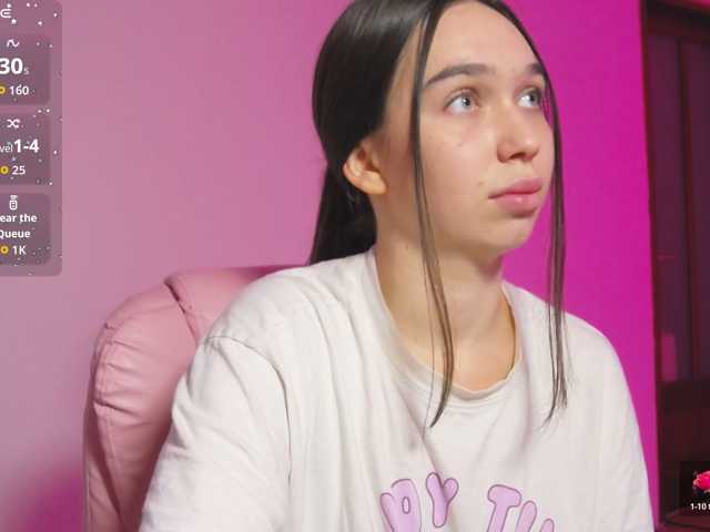 ArianaHotAriana