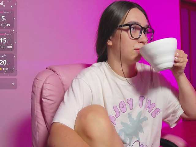 ArianaHotAriana live cam on BongaCams
