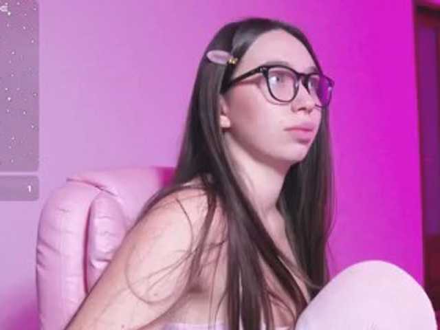 ArianaHotAriana