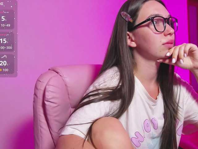 ArianaHotAriana live cam on BongaCams