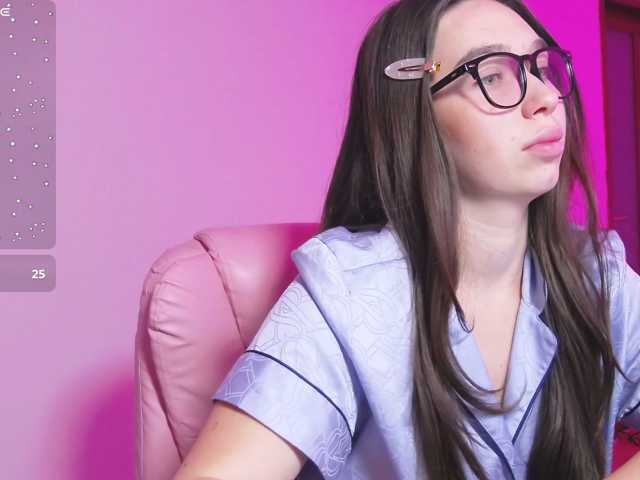 ArianaHotAriana