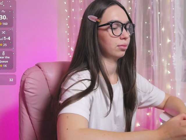ArianaHotAriana live cam preview