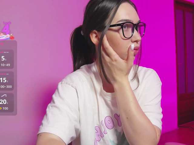 ArianaHotAriana live cam on BongaCams