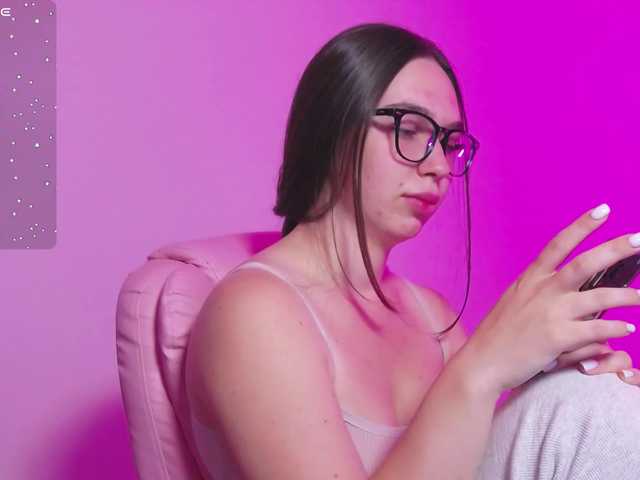 ArianaHotAriana