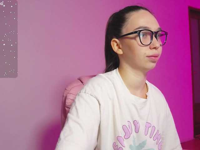 ArianaHotAriana live cam on BongaCams