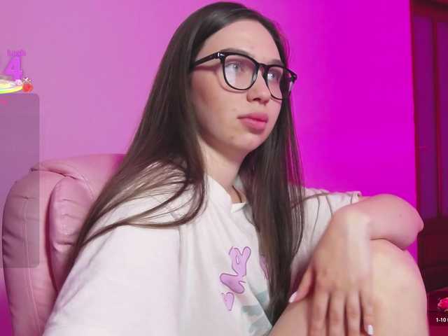 ArianaHotAriana