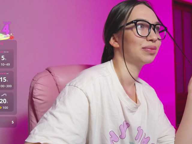 ArianaHotAriana