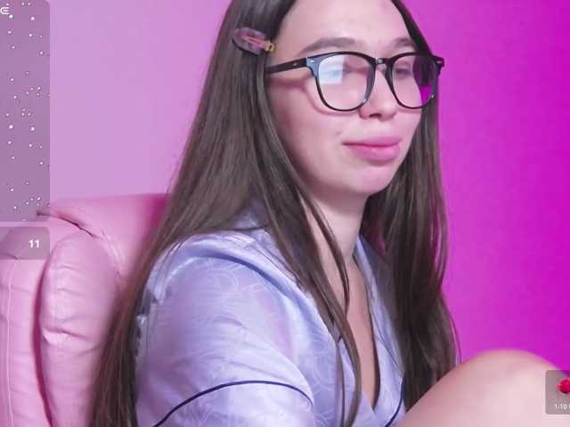 ArianaHotAriana