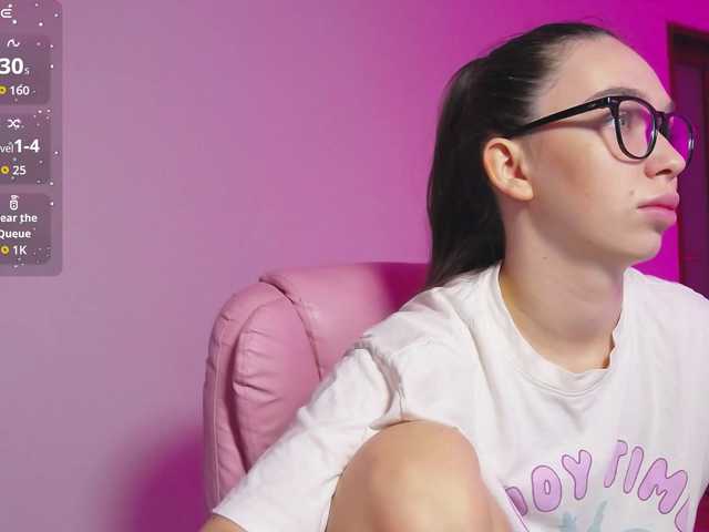 ArianaHotAriana live cam preview