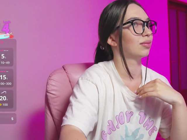 ArianaHotAriana