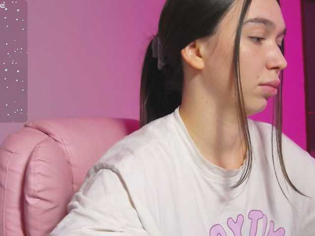 ArianaHotAriana