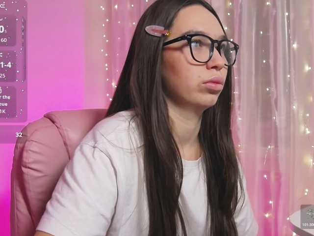 ArianaHotAriana live cam on BongaCams