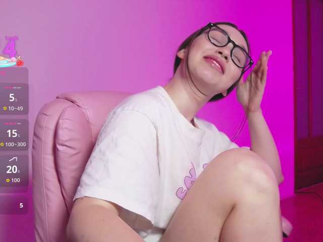 ArianaHotAriana