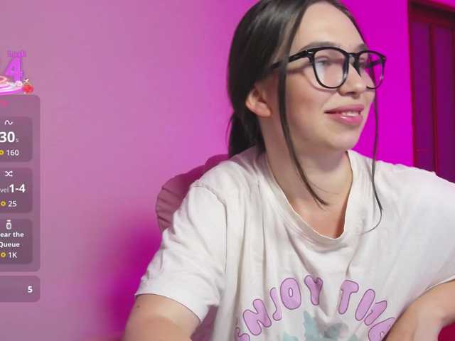 ArianaHotAriana live cam on BongaCams