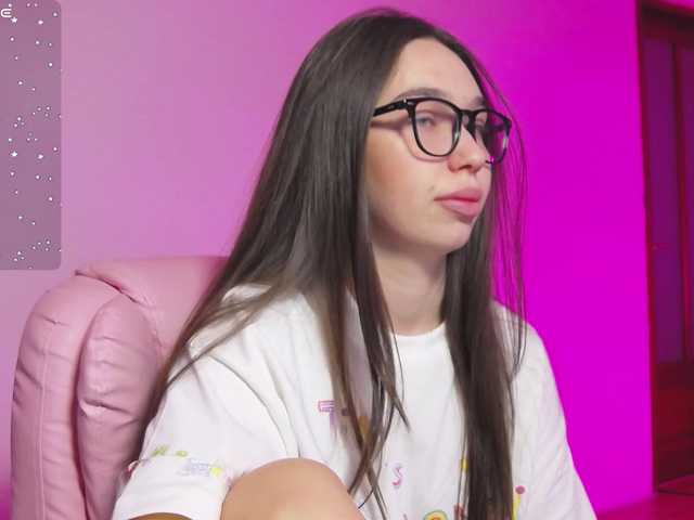 ArianaHotAriana live cam on BongaCams