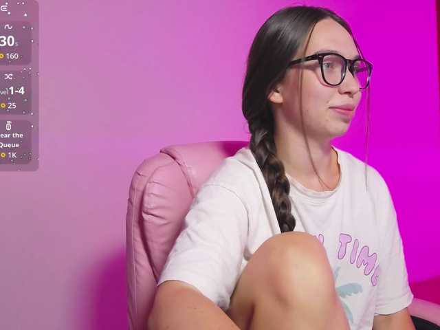 ArianaHotAriana live cam on BongaCams