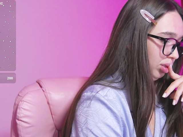 ArianaHotAriana