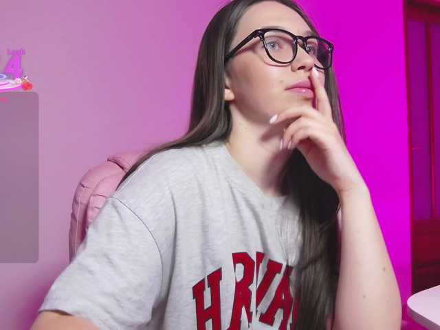 ArianaHotAriana
