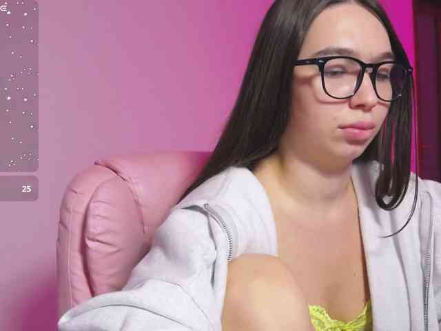 ArianaHotAriana