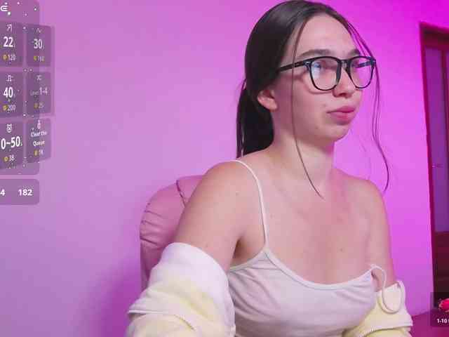 arianahotariana's live room