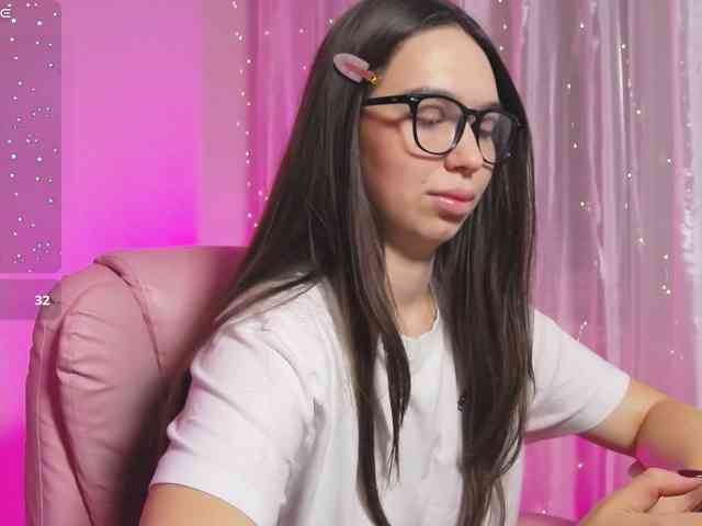 ArianaHotAriana