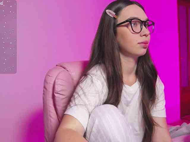 ArianaHotAriana