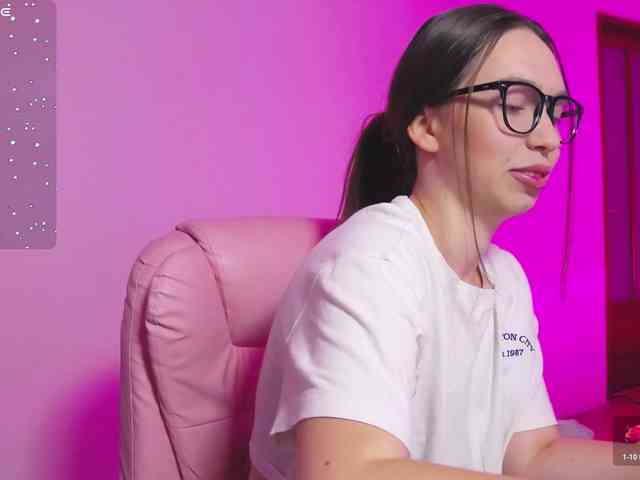 ArianaHotAriana