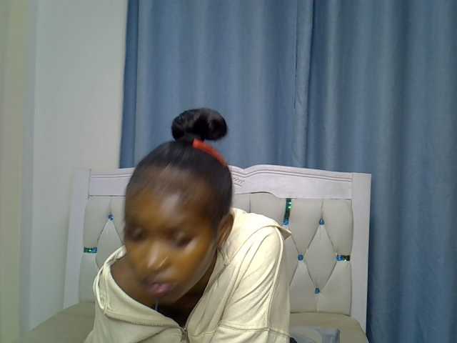 Prettyxoxo live cam on BongaCams