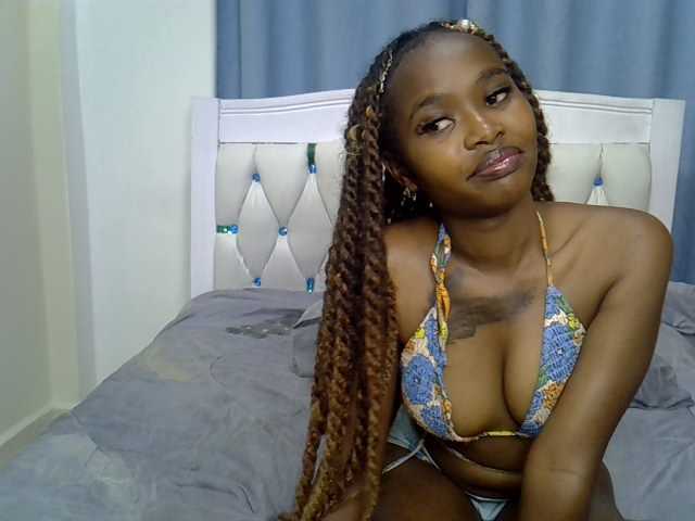 Prettyxoxo live cam on BongaCams
