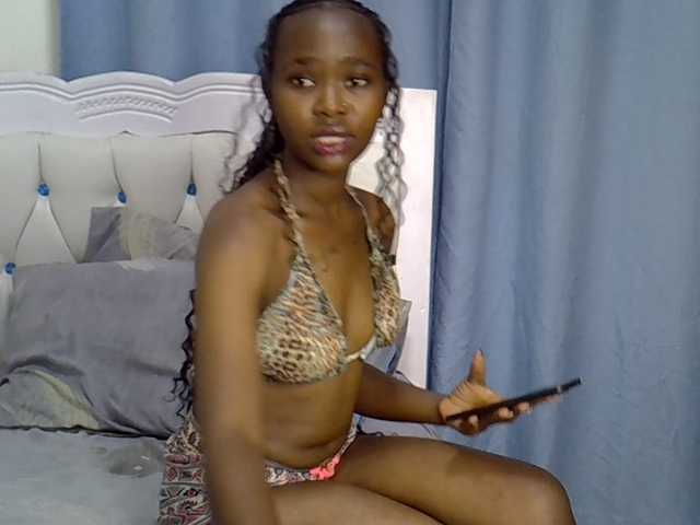 Prettyxoxo live cam on BongaCams