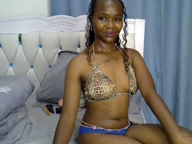 Prettyxoxo live cam on BongaCams