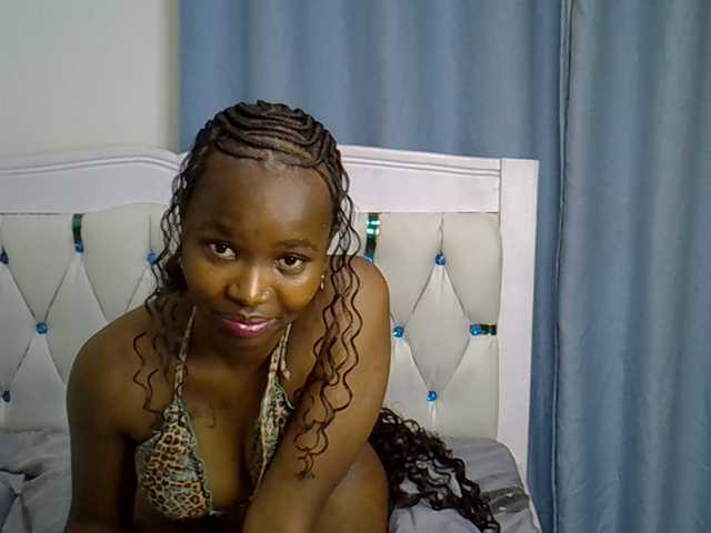Prettyxoxo live cam on BongaCams