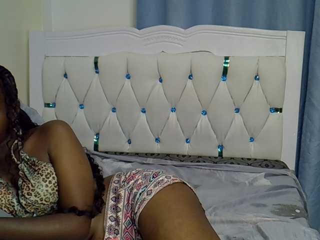 Prettyxoxo live cam on BongaCams