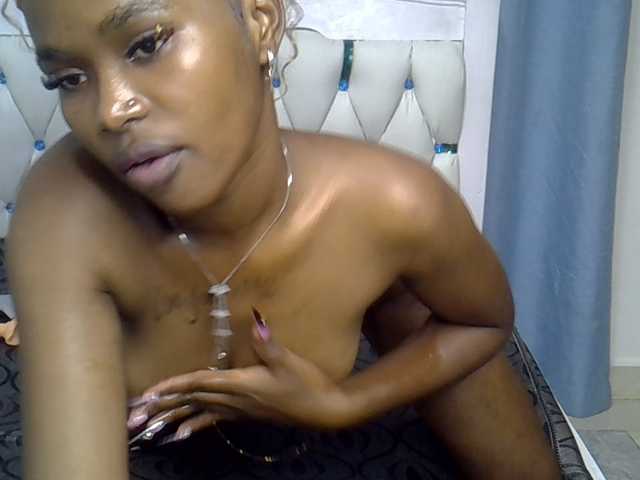 Prettyxoxo live cam on BongaCams
