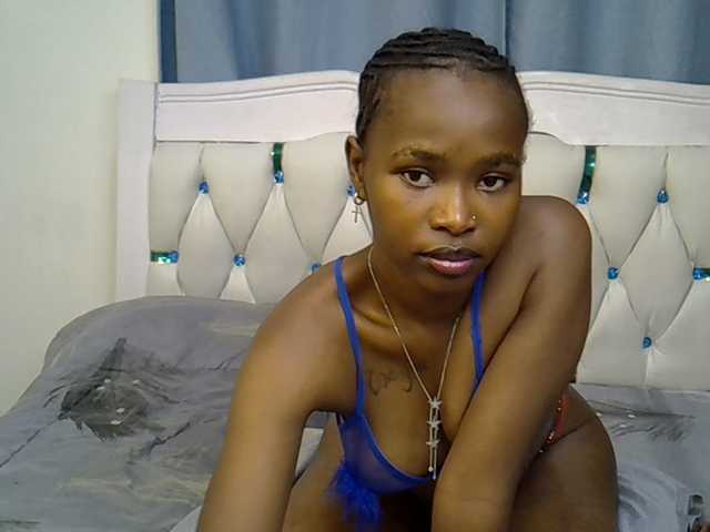 Prettyxoxo live cam on BongaCams