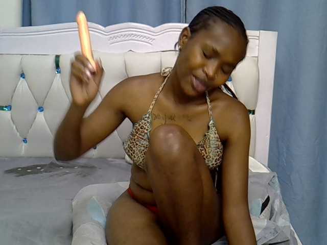 Prettyxoxo live cam on BongaCams