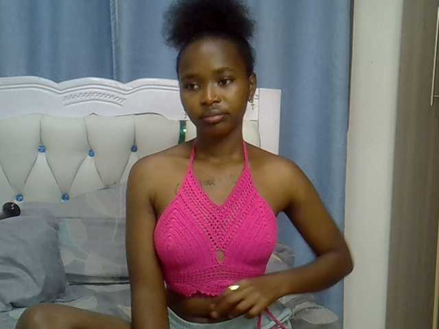 Prettyxoxo live cam on BongaCams
