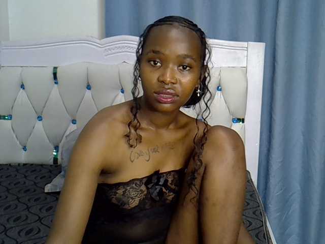 Prettyxoxo live cam on BongaCams
