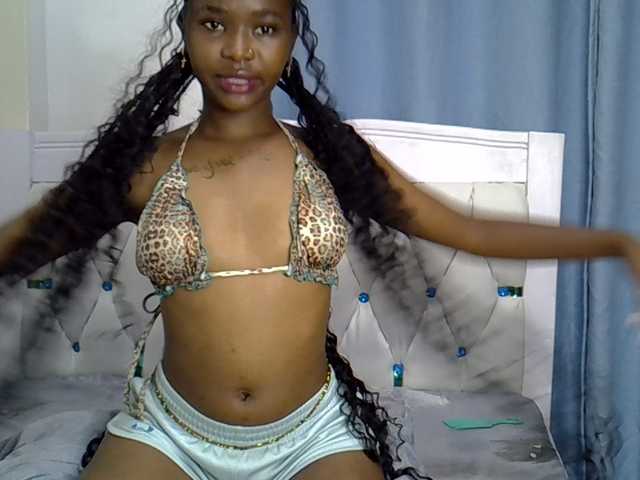 Prettyxoxo live cam on BongaCams