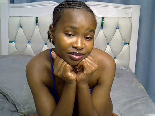 Prettyxoxo live cam on BongaCams