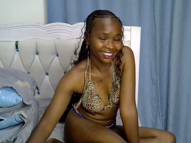 Prettyxoxo live cam on BongaCams