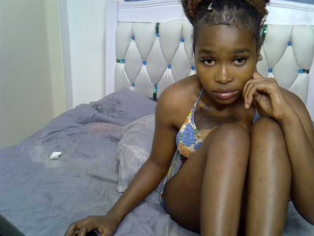 Prettyxoxo live cam on BongaCams