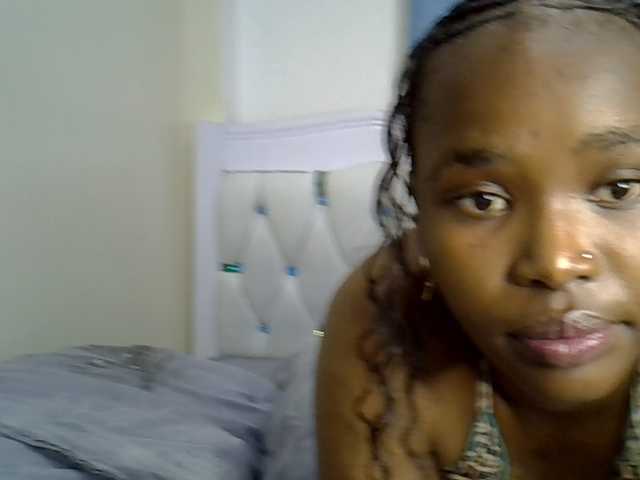 Prettyxoxo live cam on BongaCams