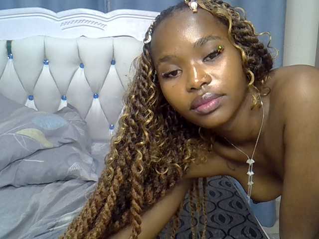 Prettyxoxo live cam on BongaCams