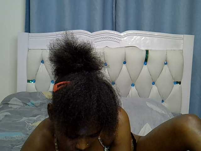 Prettyxoxo live cam on BongaCams